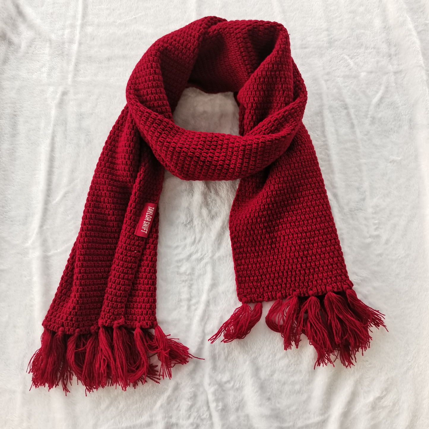 red scarf taylor swift, taylor swift scarf